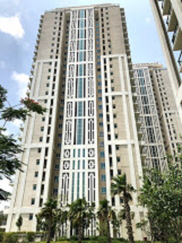 4 BHK Apartment – Exterior View View at DLF The Crest, Sector 54 - for Rent