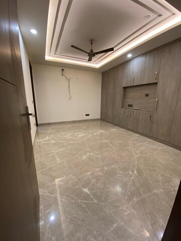 Bathroom in 3 BHK Builder Floor at Sukhdev Vihar – for Rent