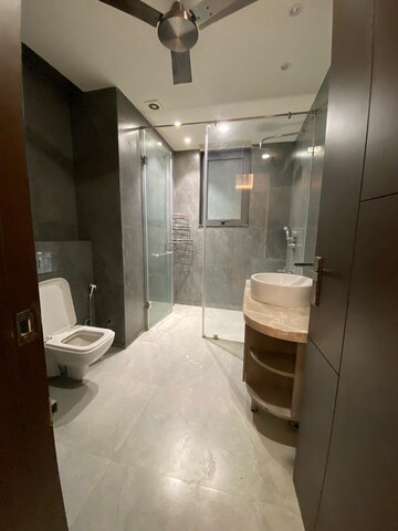Building Lobby in 3 BHK Builder Floor at Sukhdev Vihar – for Rent