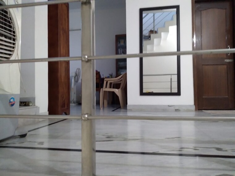 Room, patiala road 3.5 Bedroom 1100 Sq.Ft. Independent House In Patiala Road Zirakpur 8334692