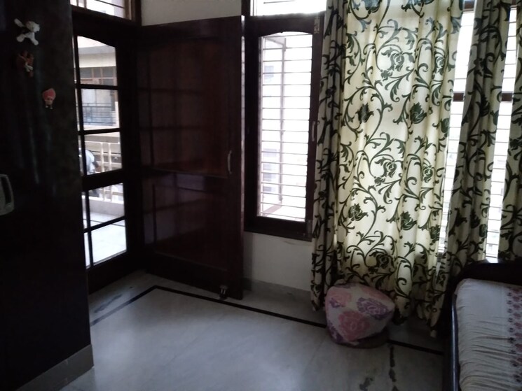 Room, patiala road 3.5 Bedroom 1100 Sq.Ft. Independent House In Patiala Road Zirakpur 8334692