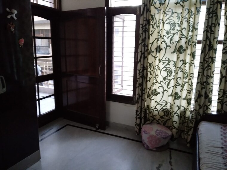 Room, patiala road 3.5 Bedroom 1100 Sq.Ft. Independent House In Patiala Road Zirakpur 8334692