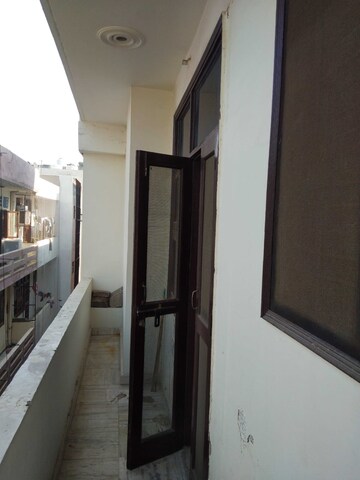 Building Lobby in 3 BHK Builder Floor at Sector 9 – for Rent