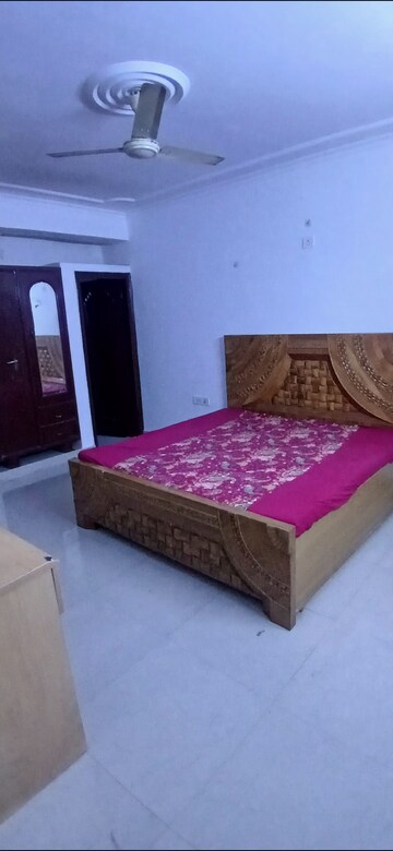 Bedroom in 2 BHK Villa at Sector 82 – for Rent