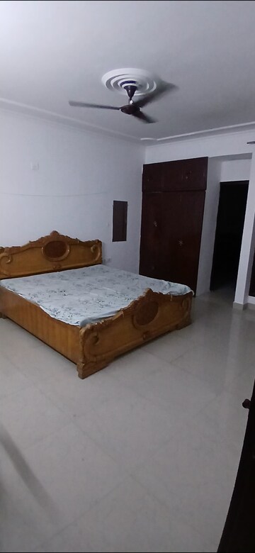 Bedroom in 2 BHK Villa at Sector 82 – for Rent