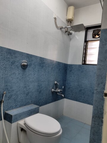 2 BHK Apartment For Rent in Vile Parle East