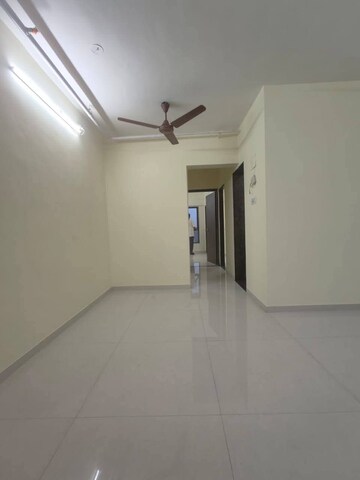 Room in 2 BHK Apartment at Sugee Atharva, Prabhadevi – for Rent