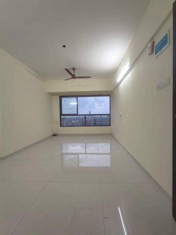 Room in 2 BHK Apartment at Sugee Atharva, Prabhadevi – for Rent