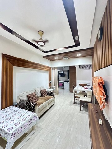 Bedroom in 2.5 BHK Apartment at Juhu Gulmohar CHS, Vile Parle West – for Rent