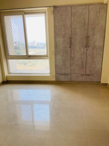 Room in 2 BHK Apartment at Sidhartha Diplomats Golf Link, Sector 110 – for Sale