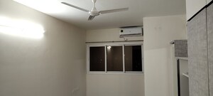 Room in 3 BHK Apartment at Embassy Palace, Cunningham Road – for Rent