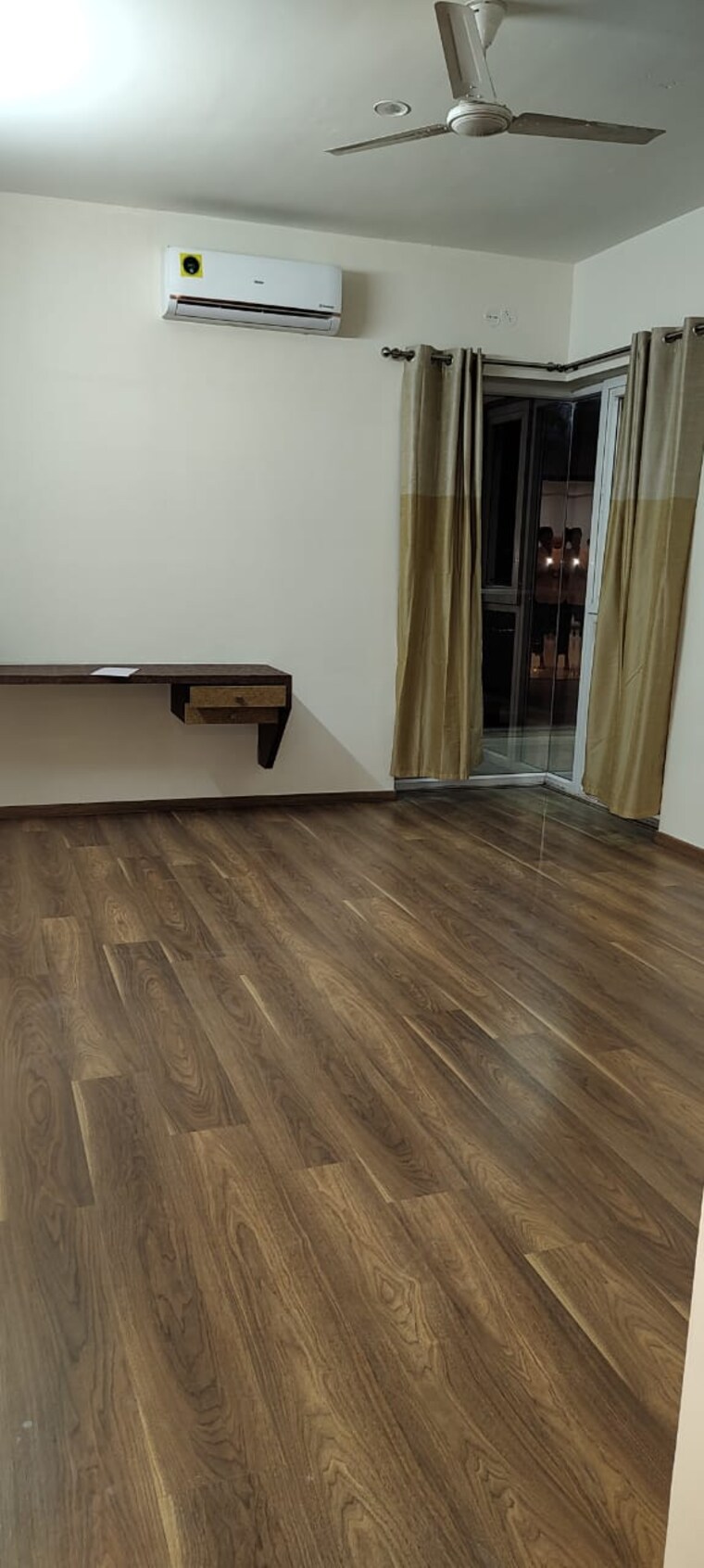 Room, embassy-palace 3 Bedroom 2100 Sq.Ft. Apartment In Cunningham Road Bangalore 8334818