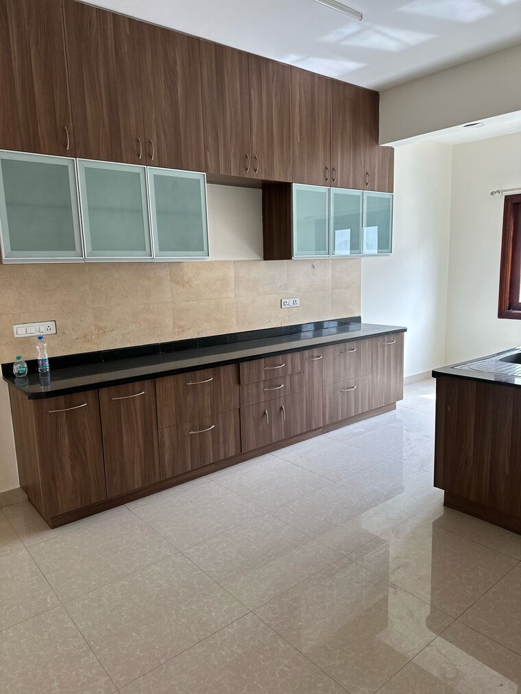 Kitchen, embassy-palace 3 Bedroom 2100 Sq.Ft. Apartment In Cunningham Road Bangalore 8334818