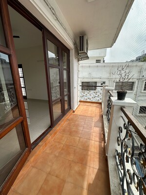 Kitchen in 3 BHK Apartment at Embassy Palace, Cunningham Road – for Rent