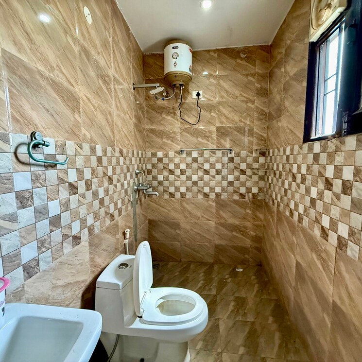 Bathroom, sector 20 2 Bedroom 1600 Sq.Ft. Builder Floor In Sector 20 Panchkula 8334911