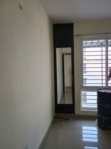 Room in 3.5 BHK Apartment at Kursi Road – for Rent