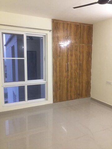 Room in 3 BHK Apartment at Jankipuram – for Rent