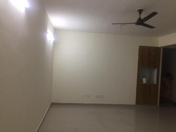 Room in 3 BHK Apartment at Jankipuram – for Rent