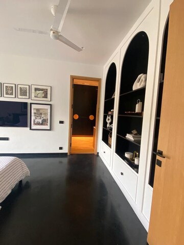 Room in 3.5 BHK Apartment at Ireo The Grand Arch, Sector 58 – for Rent