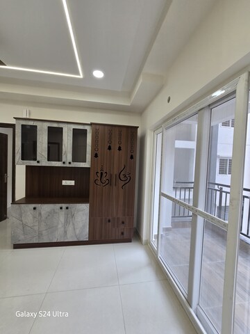 Room in 2.5 BHK Apartment at My Home Tridasa, Tellapur – for Rent