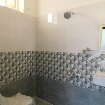 Bedroom in 2 BHK Builder Floor at Kondapur – for Rent