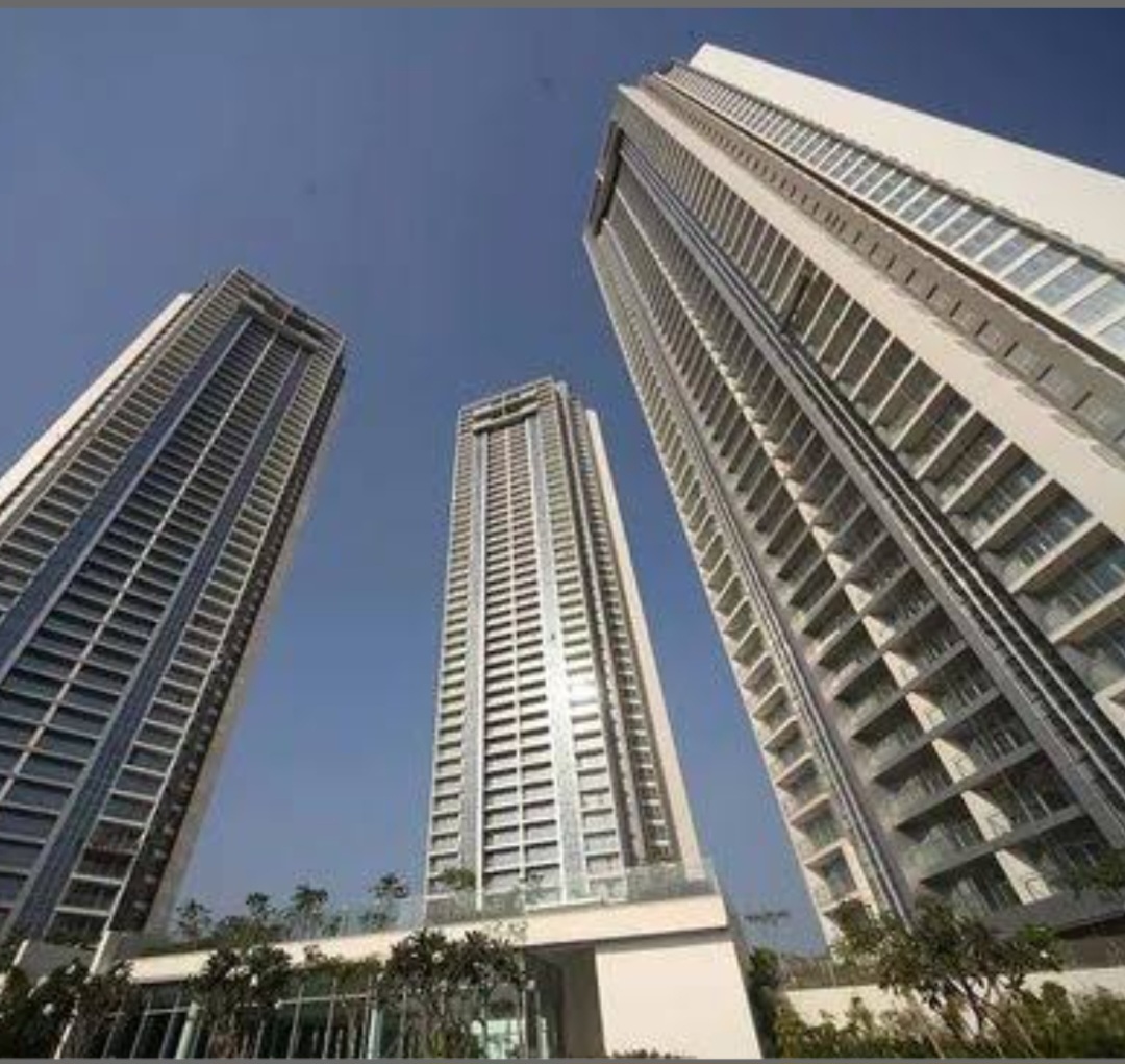 3.5 BHK Apartment For Sale in Wadhwa Imperial Heights