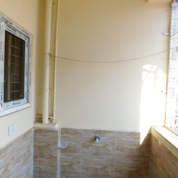 Room in 3 BHK Builder Floor at Kondapur – for Rent