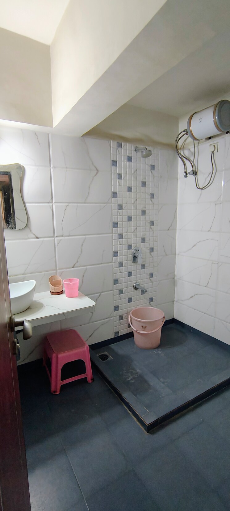 Bathroom, gokul-regency 3 Bedroom 1350 Sq.Ft. Apartment In Andheri East Mumbai 8335088