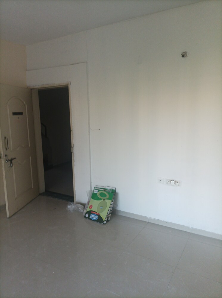 Room, abc-square 1 RK 350 Sq.Ft. Apartment In Pradhikaran Pune 8335141