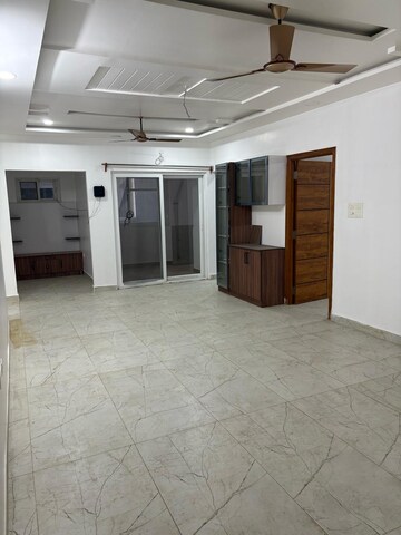 Room in 3 BHK Apartment at Ten Madhapur, Madhapur – for Rent