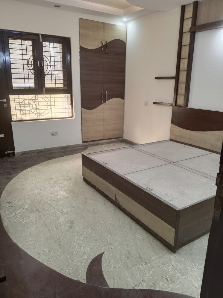 Room, sector 43 3 Bedroom 2200 Sq.Ft. Builder Floor In Sector 43 Faridabad 8335173