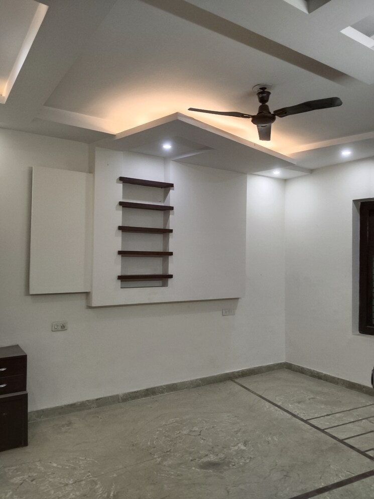 Room, sector 43 3 Bedroom 2200 Sq.Ft. Builder Floor In Sector 43 Faridabad 8335173