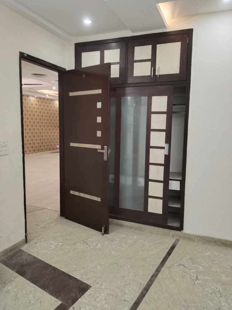 Room, sector 43 3 Bedroom 2200 Sq.Ft. Builder Floor In Sector 43 Faridabad 8335173