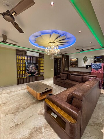 Bedroom in 2 BHK Apartment at Hiranandani Fortune City, New Panvel – for Rent