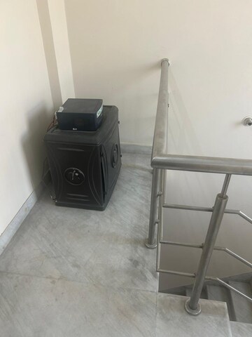 Staircase in 2 BHK Builder Floor at Sector 40 – for Rent