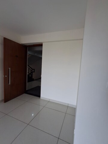 Room in 3 BHK Apartment at Allwin El Spazia, Sanauli – for Rent