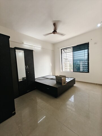 Room in 2 BHK Apartment at Navkar Avenue Bavdhan, Bavdhan – for Rent