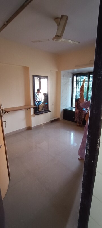 Room in 1 BHK Apartment at Shreedham Millenium Shastri Nagar, Goregaon West – for Rent