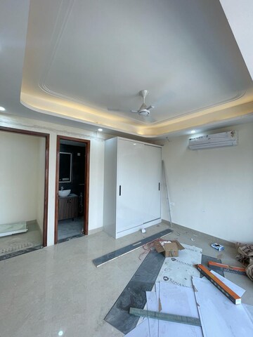 Room in 3 BHK Builder Floor at Anant Raj Ashok Estate, Sector 63a – for Sale