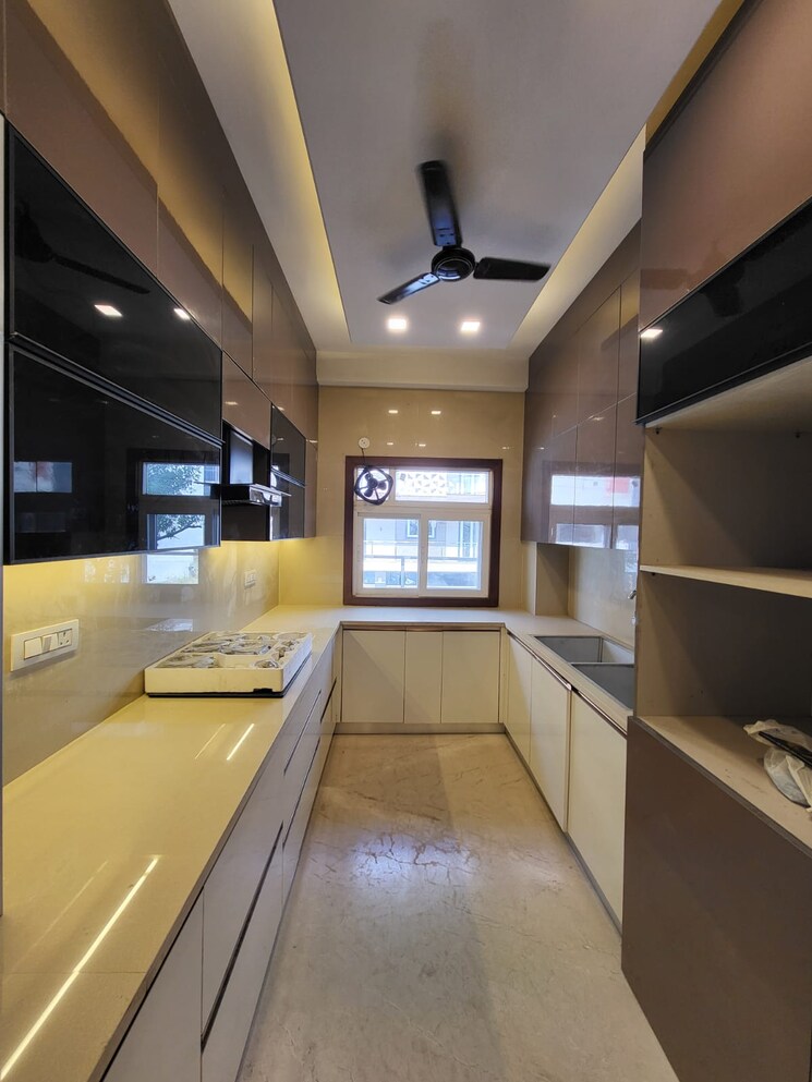 Kitchen, ansal-sushant-floors 4 Bedroom 300 Sq.Yd. Builder Floor In Sushant Lok ii Gurgaon 8335351