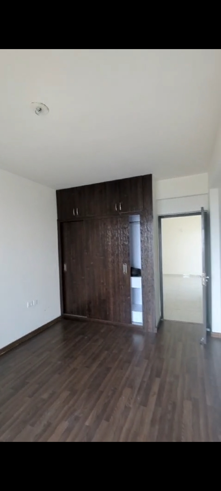 2 BHK Apartment For Sale in Bptp Discovery Park Secto