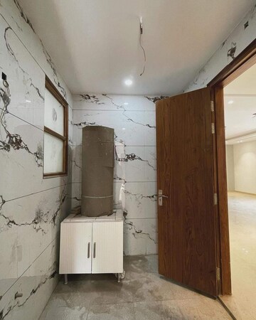 Bathroom in 3 BHK Builder Floor at Sector 41 – for Sale