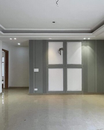 Room in 3 BHK Builder Floor at Sector 41 – for Sale