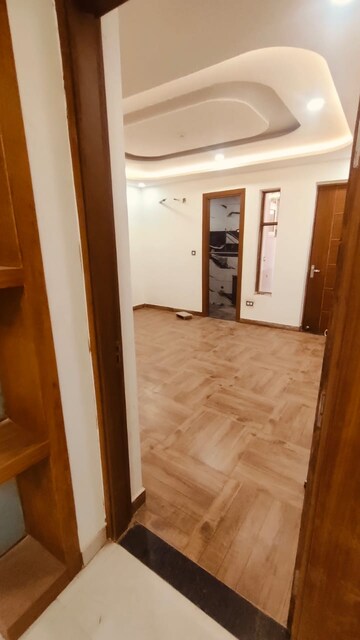 Room in 4 BHK Builder Floor at Sector 43 – for Sale