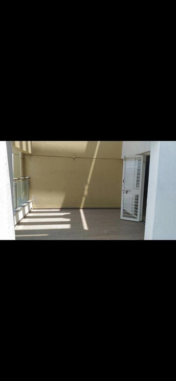 Room in 3 BHK Apartment at Gini Viviana, Balewadi – for Rent