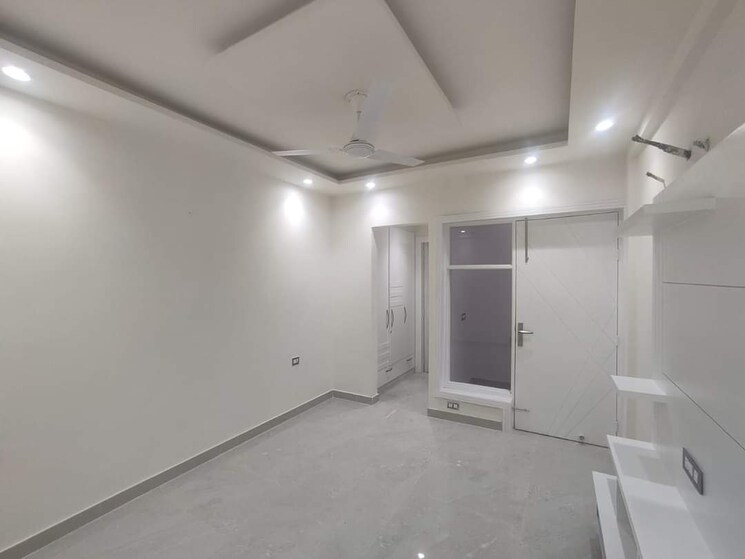 Room, sector 43 4 Bedroom 2100 Sq.Ft. Builder Floor In Sector 43 Faridabad 8335522