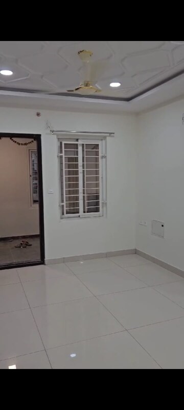 Room in 3 BHK Apartment at Jayabheri The Summit, Narsingi – for Rent