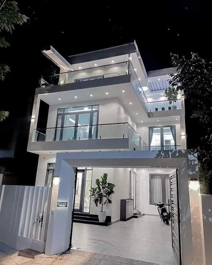 3 BHK + Pooja Room,Servant Room,Study Room,Extra Room Villa For Sale in Us Villa 