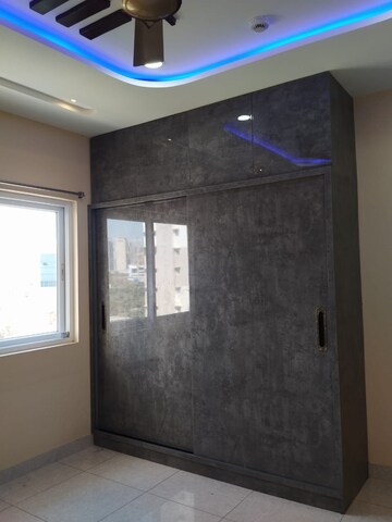 Room in 3 BHK Apartment at Jayabheri The Summit, Narsingi – for Rent