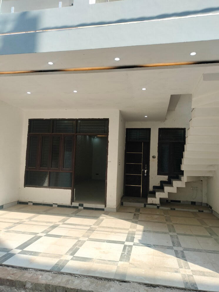 undefined, kamta 5 Bedroom 1250 Sq.Ft. Villa In Kamta Lucknow 8335685